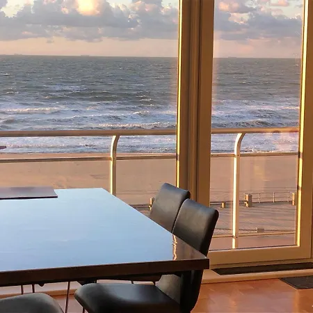 Royal Zeezicht Apartamento