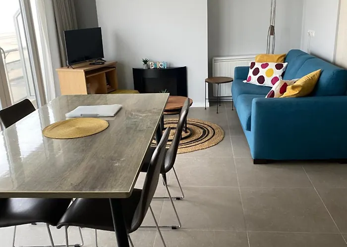 Royal Zeezicht 公寓 *